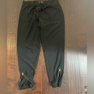 Albion black size medium jetsetter jogger